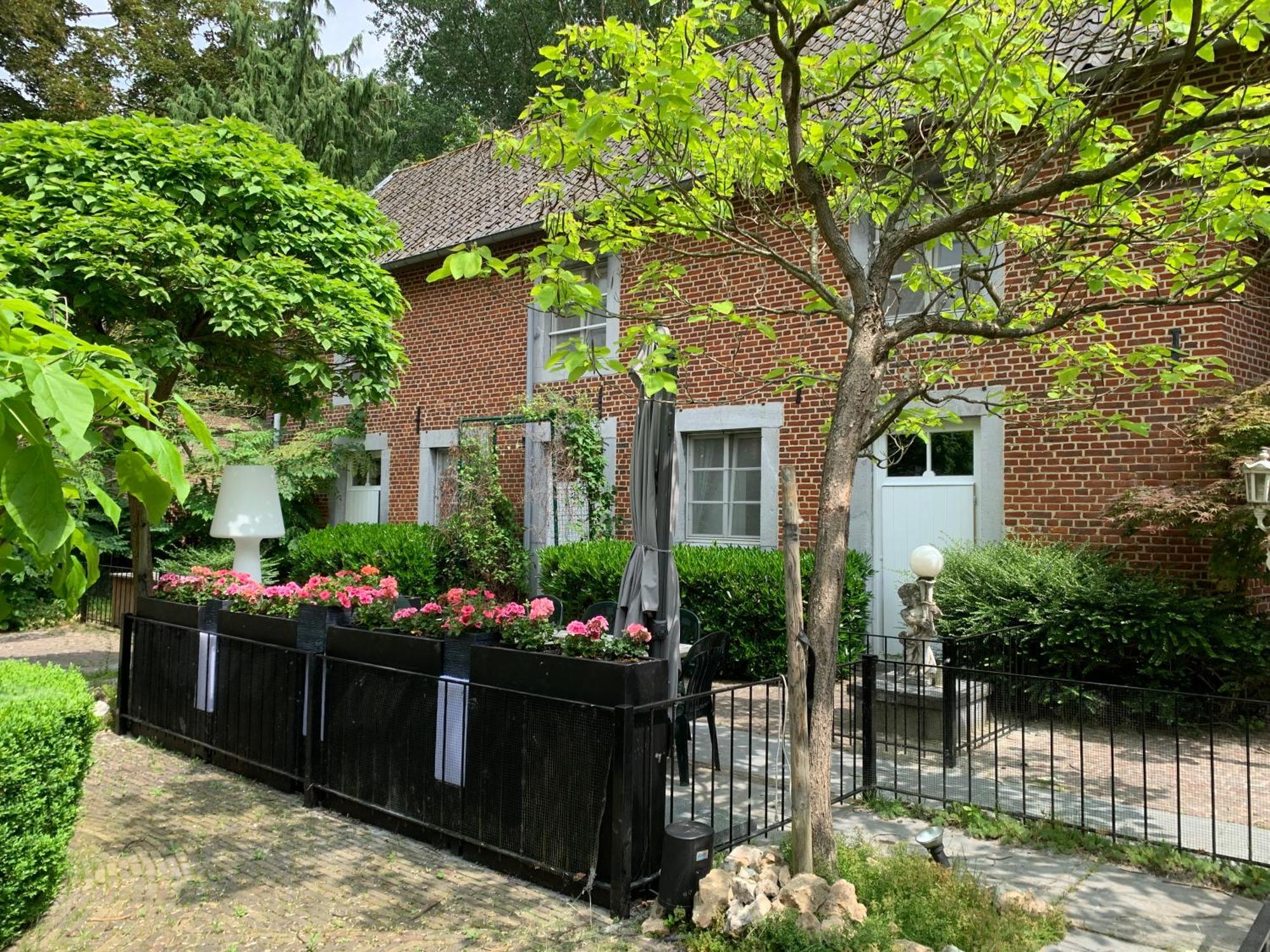 Vakantie Huizen De Heerlijkheid Satenbergh Villa Heers Kültér fotó
